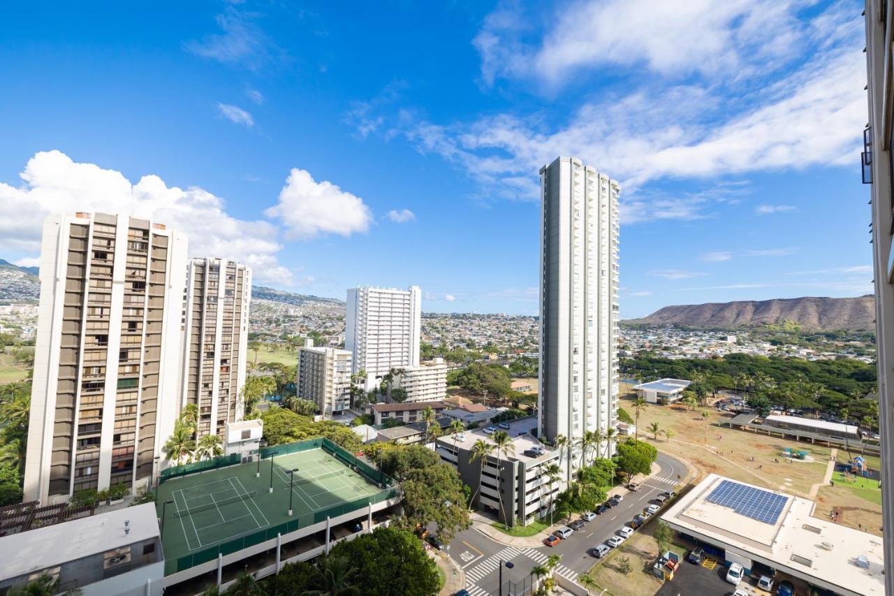 Beautiful Mountain View In Waikiki Sunset With Parking Apartment Honolulu Exterior foto