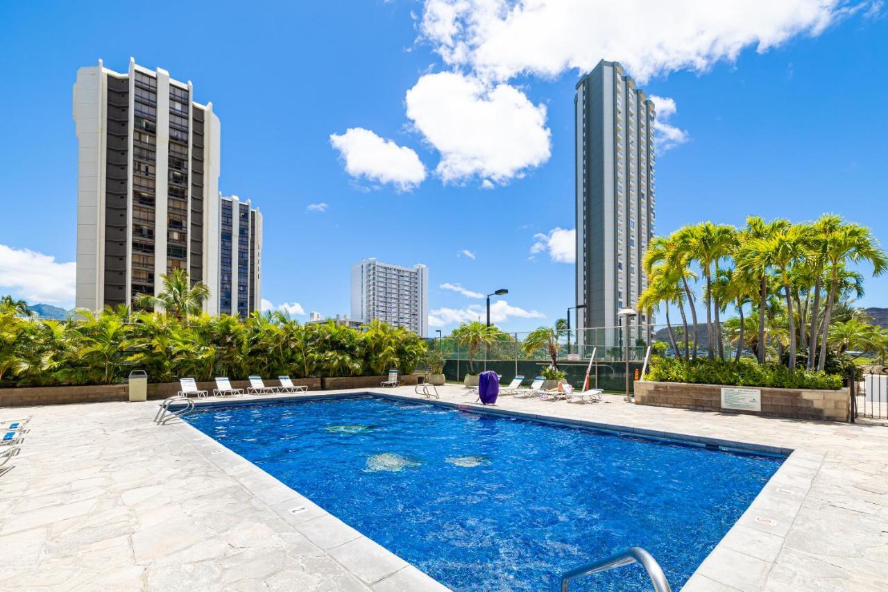 Beautiful Mountain View In Waikiki Sunset With Parking Apartment Honolulu Exterior foto